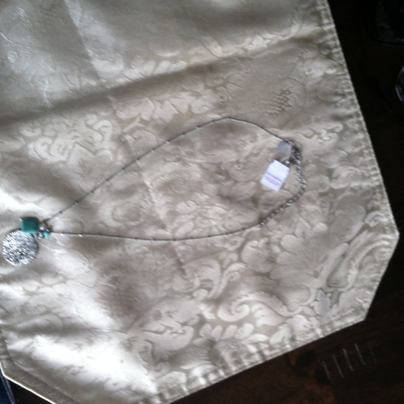Lia sophia necklace