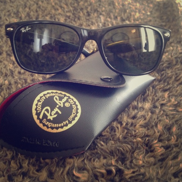 Ray-Ban Accessories - Ray Ban sunglasses