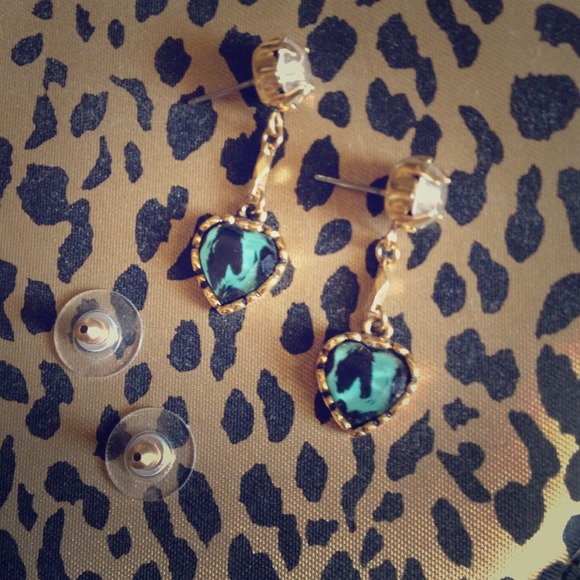 💫REDUCED Betsey Johnson earrings