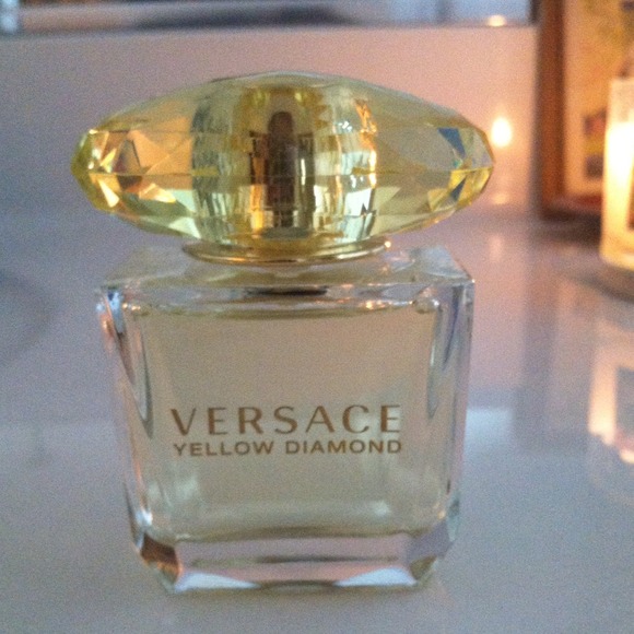 Versace yellow diamond