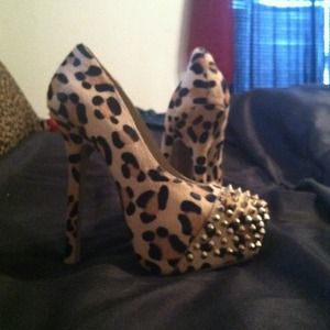 Steve Madden spiked pumps brand new in box.