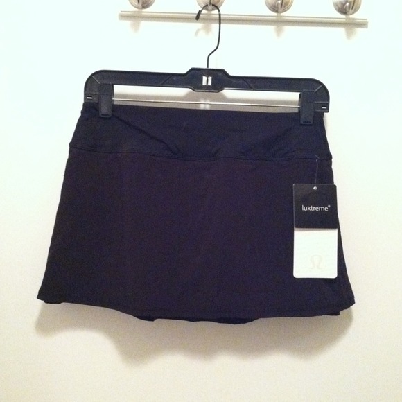 Run: chase me skirt.