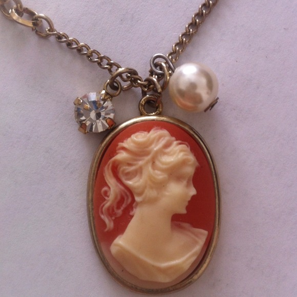 Cameo necklace