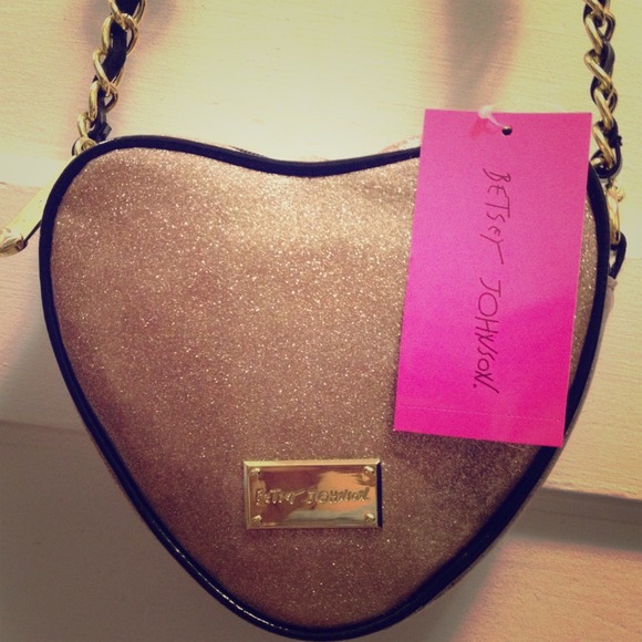 NWT Crossbody HEART BAG