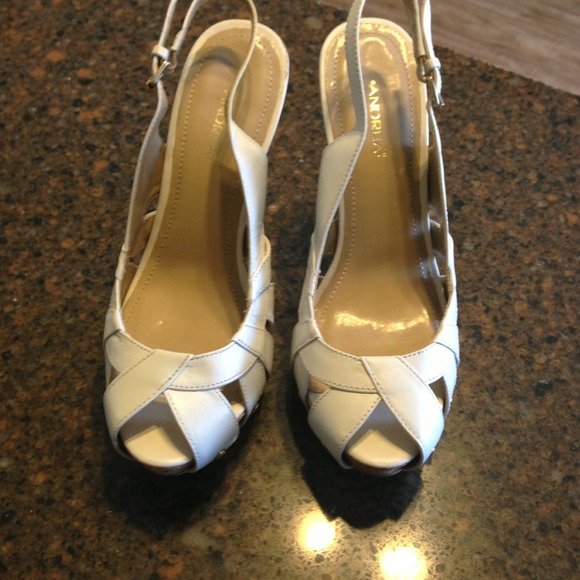 ::SOLD::White leather peep toe high heel shoe
