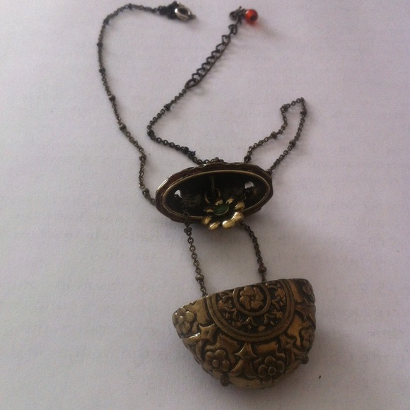 Lucky brand necklace