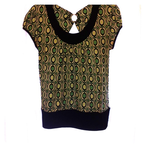 SOLD: Juniors Top; Bundled for northernpeach!