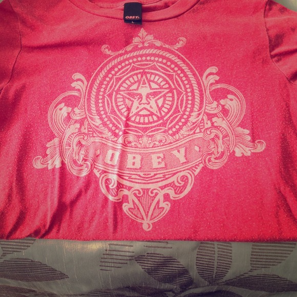 💚OBEY💚 tee