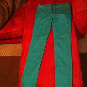 Straight legs pants