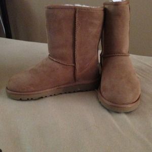 Ugg youth boots size 3