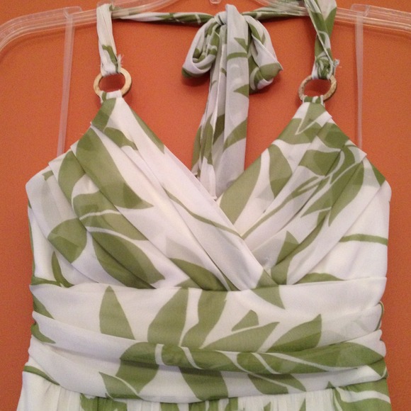 Versatile Spring Dress - Picture 4 of 4