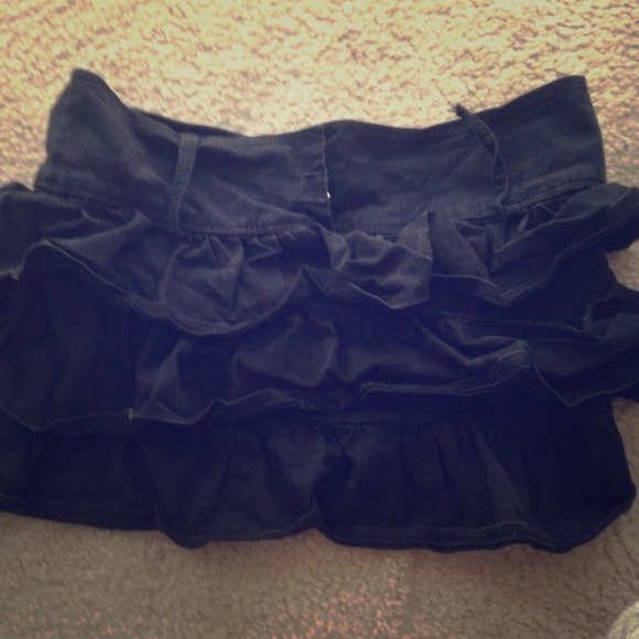 Super cute black ruffle skirt