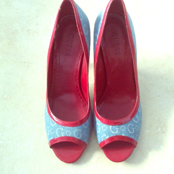 Blue and red peep toe