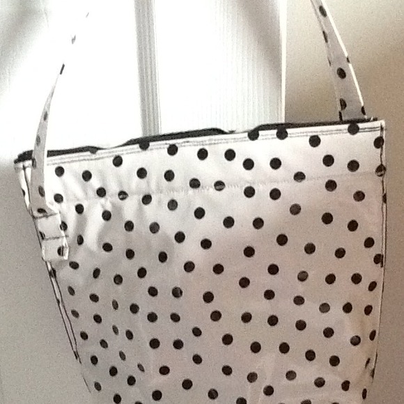 SOLD...Polka dot tote with zip top
