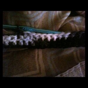 ✨I crochet hats & scarves!!🌟