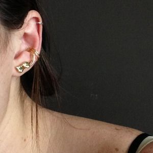 Leaf ear cuff