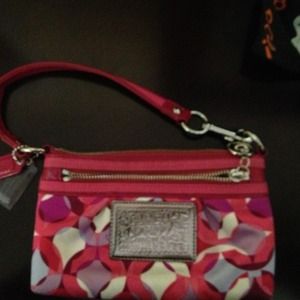 🎀Reduced🎀 Coach Poppy small purse/wristlet!