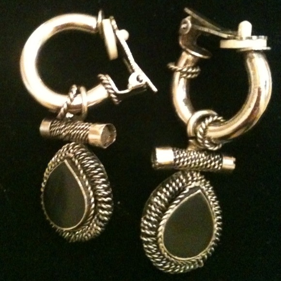 Jewelry - ***HP*** weekend wear 12/6**Vintage clip sterling