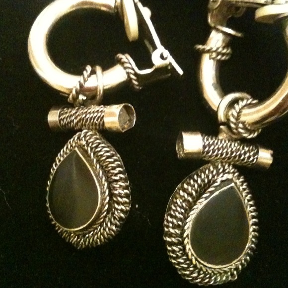 ***HP*** weekend wear 12/6**Vintage clip sterling - Picture 2 of 2