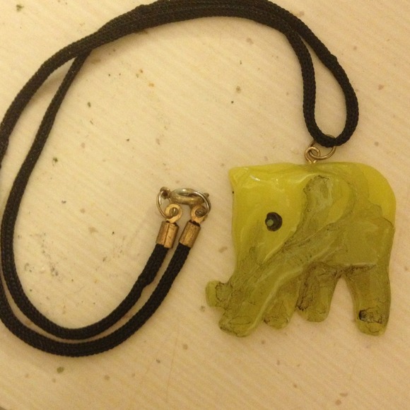 Adorable Yellow Elephant Necklace Vintage