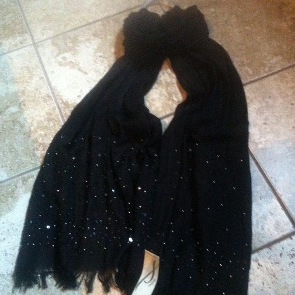 Black scarf