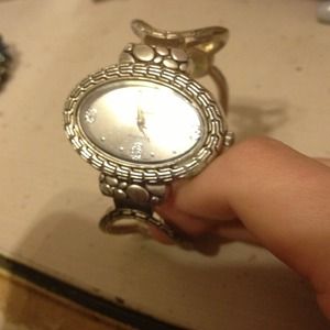 Gorgeous Geneva Platinum Bracelet Watch🎀REDUCED🎀