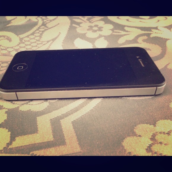 ✨SOLD!✨📱Apple iPhone 4 16GB - Verizon📱