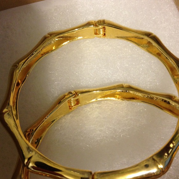 Not included in the sale. - Picture 2 of 2