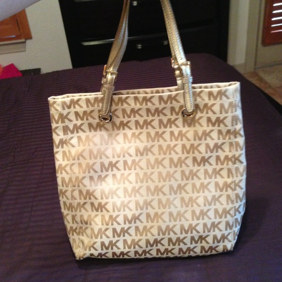 Reserved!!!! Authentic michel kors bag