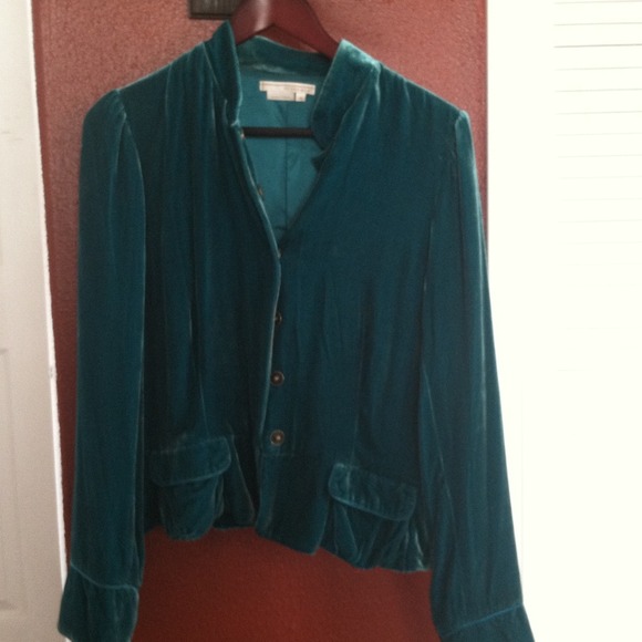 To The Max beautiful velvety green jacket