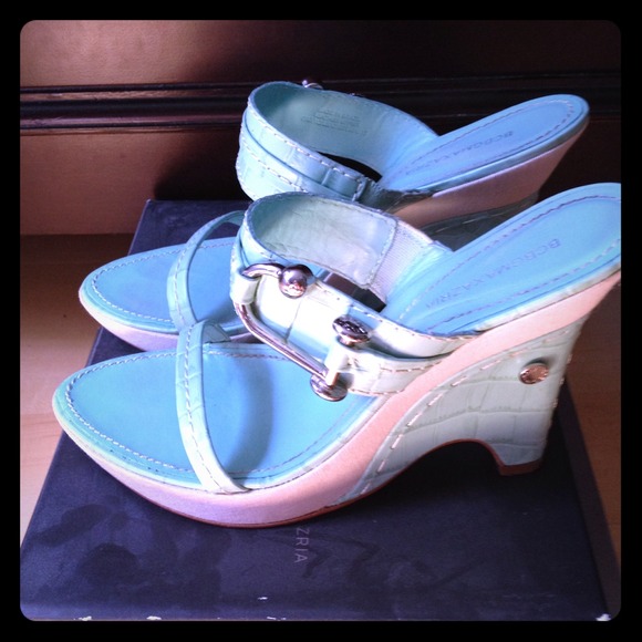 BCBG Max Azria Turquoise leather wedges