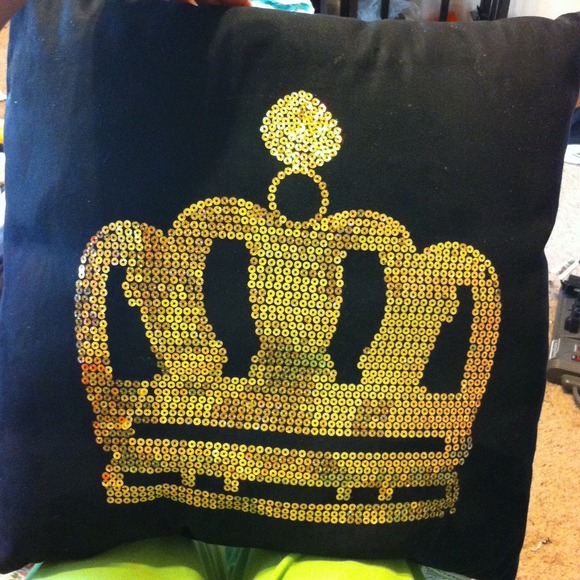 Crown pillow !