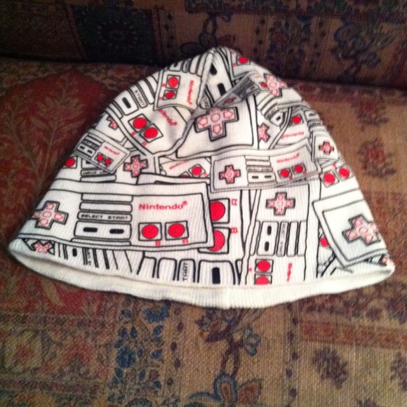 NES Beanie - Picture 1 of 2