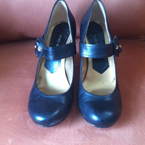 Nine West black Mary Janes