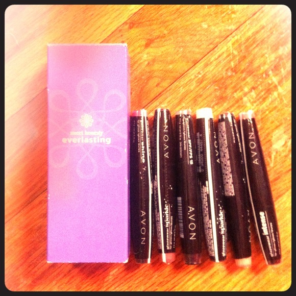 💄LOT💄 AVON lipgloss and sweet honesty perfume - Picture 1 of 3