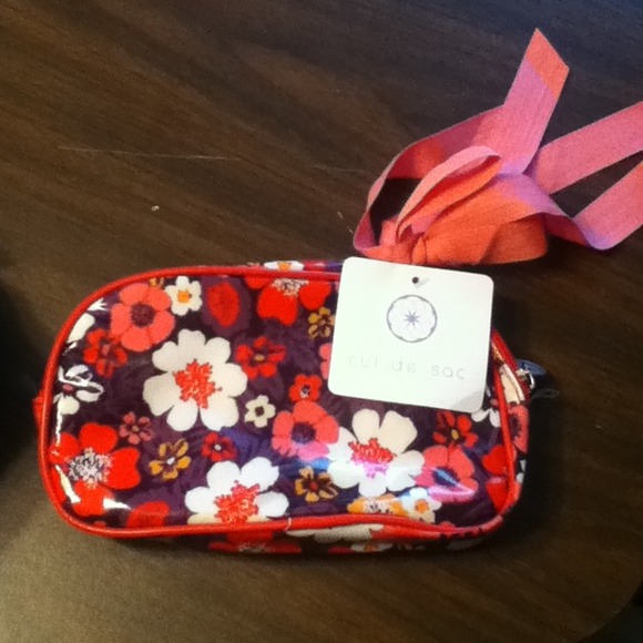 Cul-de-sac Hand Bag & Makeup Bag 👛 - Picture 3 of 4