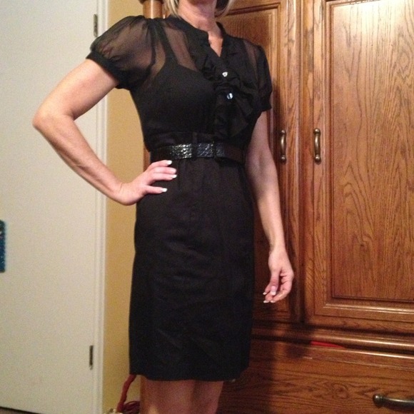 One pc blk dress. Business casual.