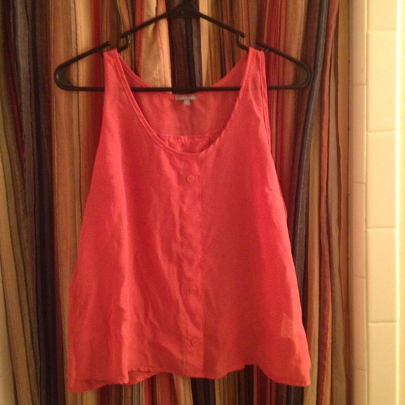 Cut-back tank top