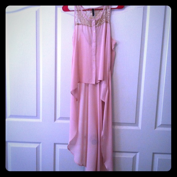 🚫SOLD 🚫Chiffon High- Low top