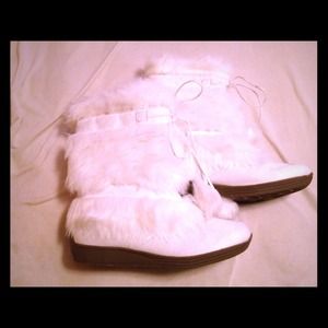 White faux fur boots