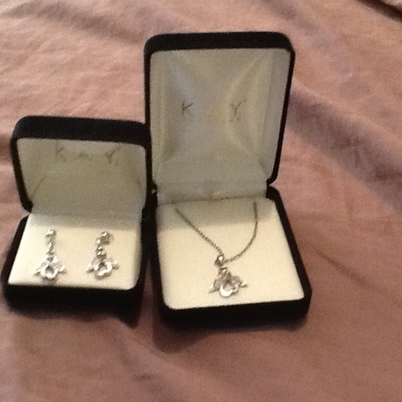 Never worn necklace and earrings from kay