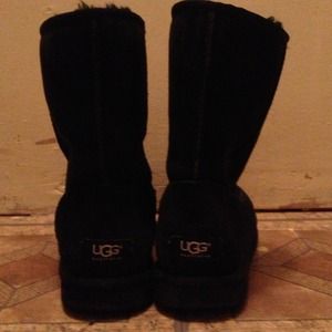 black pair authentic uggs