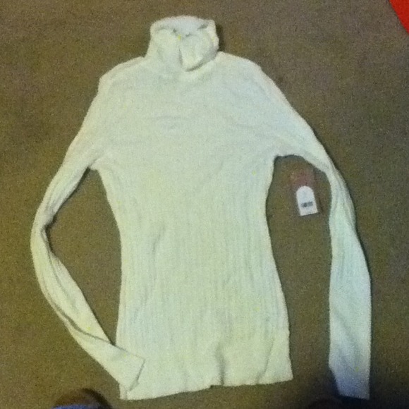 White long sleeve turtle neck.