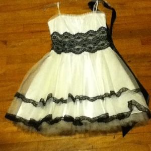 Jessica McClintock Black/White Dress