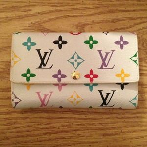 LV wallet ON HOLD for jblanchard0607