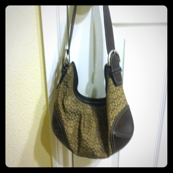Authentic Coach brown purse!