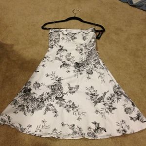 New beautiful white strapless