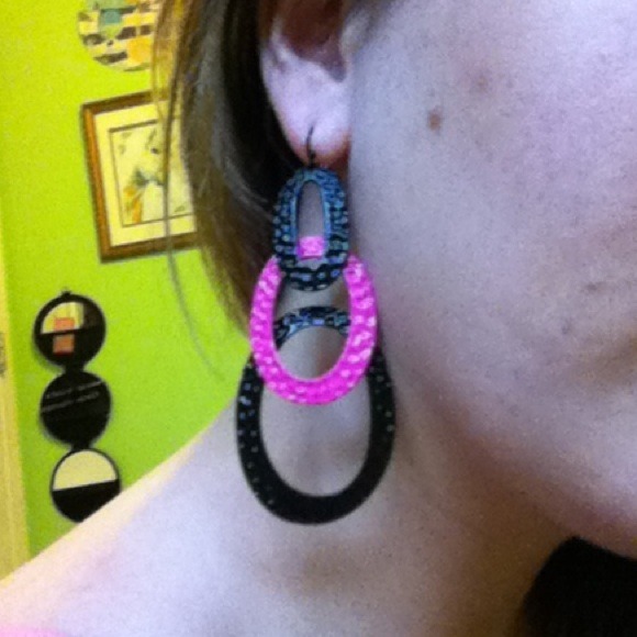 Earrings - Picture 2 of 2