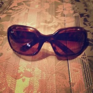 Authentic Ray Ban Tortoise Sunglasses!!