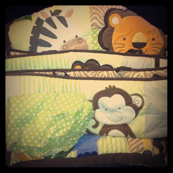 ⭕SOLD⭕Crib set